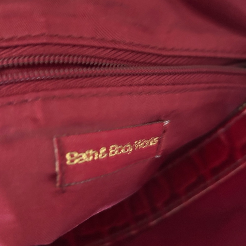 Bath & Body Works Red Velvet Croc Trim Handbag purse Tote - Picture 4 of 6